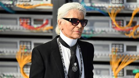 karl chanel|karl lagerfeld dies.